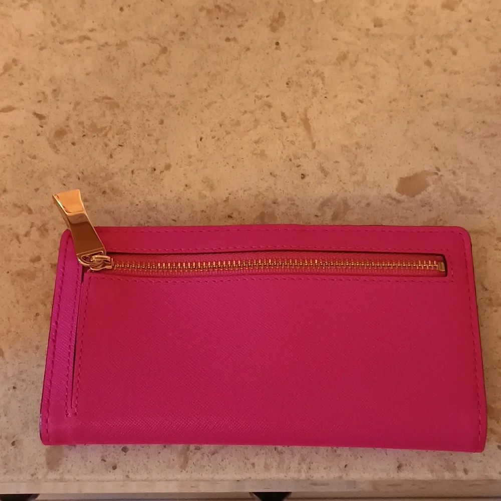New With Box Kate Spade Vibrant Pink Wallet 